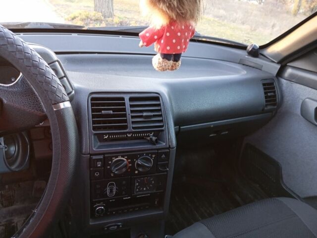 ВАЗ 2110 2007 у Верхнеднепровске на Automoto.ua Сірий ВАЗ 2110, об'ємом двигуна 1.6 л та пробігом 172 тис. км за 1600 $, фото 9 на Automoto.ua