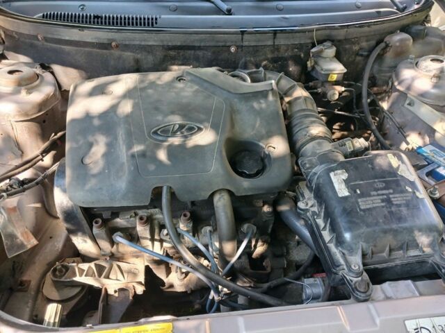 Серый ВАЗ 2110, объемом двигателя 1.6 л и пробегом 382 тыс. км за 1200 $, фото 2 на Automoto.ua