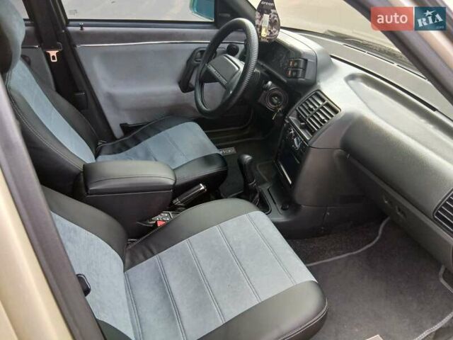 Серый ВАЗ 2110, объемом двигателя 1.6 л и пробегом 231 тыс. км за 3000 $, фото 15 на Automoto.ua