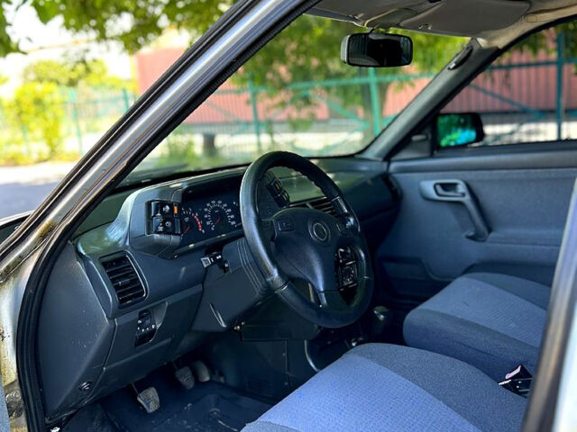 Серый ВАЗ 2110, объемом двигателя 1.6 л и пробегом 157 тыс. км за 2200 $, фото 4 на Automoto.ua