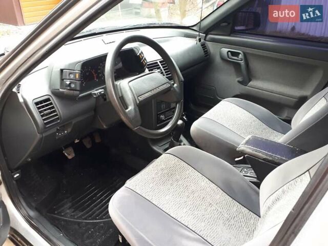 Серый ВАЗ 2110, объемом двигателя 1.6 л и пробегом 157 тыс. км за 2300 $, фото 2 на Automoto.ua