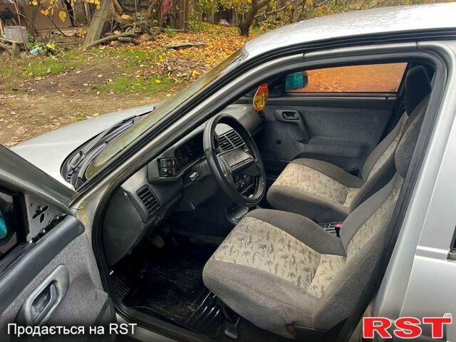 Серый ВАЗ 2110, объемом двигателя 1.6 л и пробегом 200 тыс. км за 1700 $, фото 3 на Automoto.ua