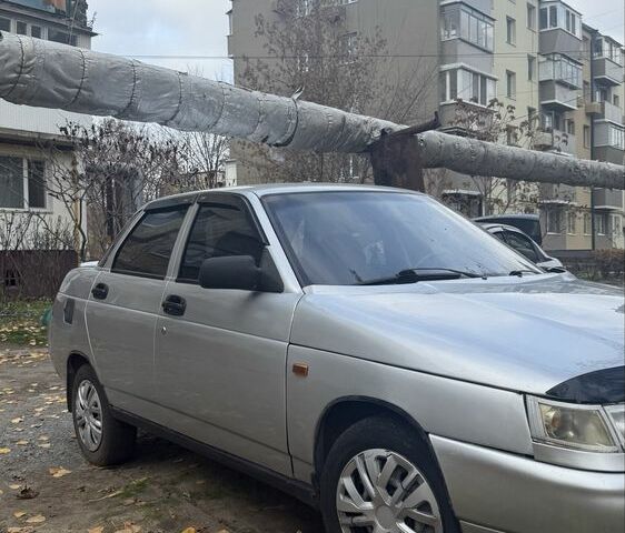 Серый ВАЗ 2110, объемом двигателя 1.6 л и пробегом 240 тыс. км за 1800 $, фото 1 на Automoto.ua