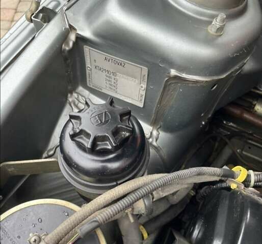 Серый ВАЗ 2110, объемом двигателя 1.6 л и пробегом 150 тыс. км за 2500 $, фото 4 на Automoto.ua