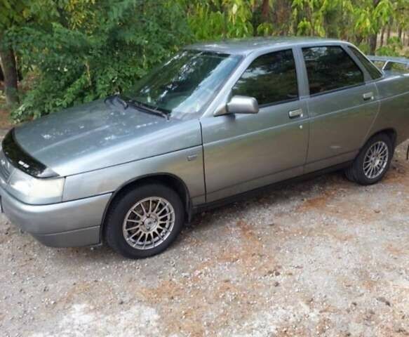 Серый ВАЗ 2110, объемом двигателя 1.6 л и пробегом 123 тыс. км за 2800 $, фото 2 на Automoto.ua