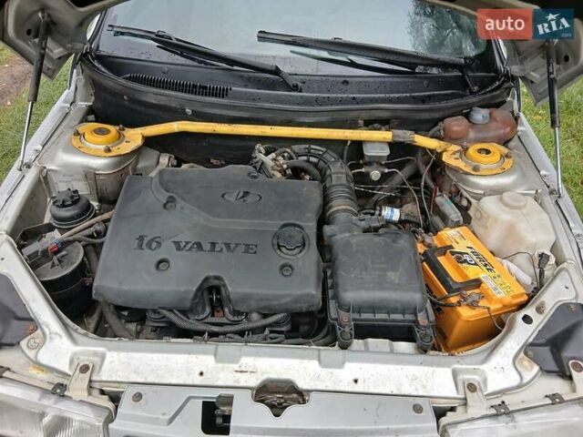 Серый ВАЗ 2110, объемом двигателя 1.6 л и пробегом 234 тыс. км за 1500 $, фото 3 на Automoto.ua