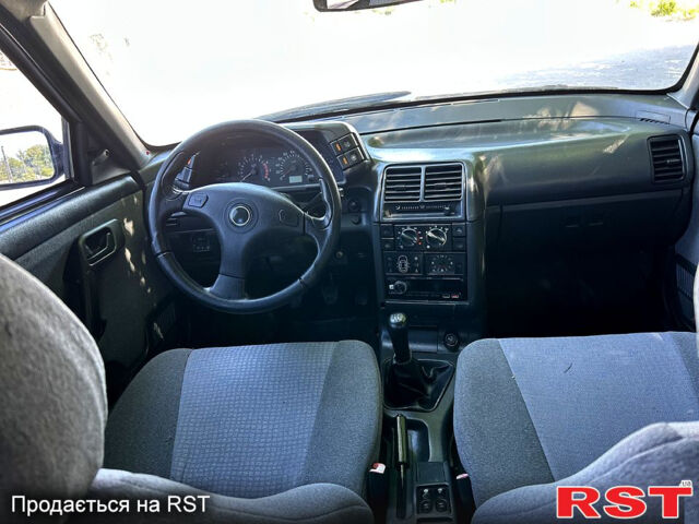 Серый ВАЗ 2110, объемом двигателя 1.6 л и пробегом 157 тыс. км за 2200 $, фото 7 на Automoto.ua