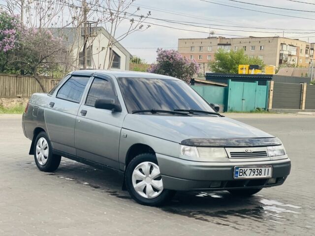 Серый ВАЗ 2110, объемом двигателя 1.6 л и пробегом 272 тыс. км за 1899 $, фото 1 на Automoto.ua