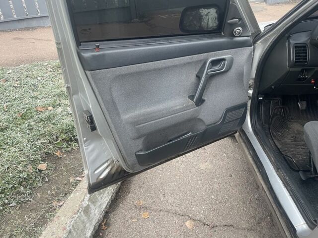 Серый ВАЗ 2110, объемом двигателя 1.6 л и пробегом 250 тыс. км за 1600 $, фото 3 на Automoto.ua