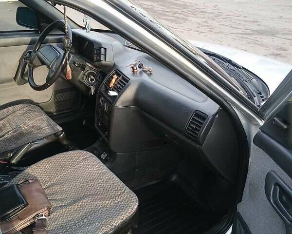 Серый ВАЗ 2110, объемом двигателя 1.6 л и пробегом 182 тыс. км за 2900 $, фото 7 на Automoto.ua