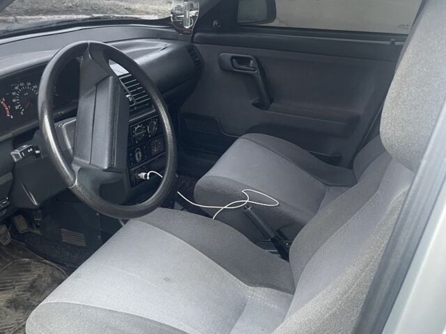 Серый ВАЗ 2110, объемом двигателя 1.6 л и пробегом 250 тыс. км за 1600 $, фото 2 на Automoto.ua