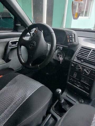 Серый ВАЗ 2110, объемом двигателя 1.6 л и пробегом 310 тыс. км за 1400 $, фото 12 на Automoto.ua