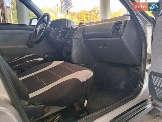 Сірий ВАЗ 2110, об'ємом двигуна 1.6 л та пробігом 230 тис. км за 2250 $, фото 24 на Automoto.ua