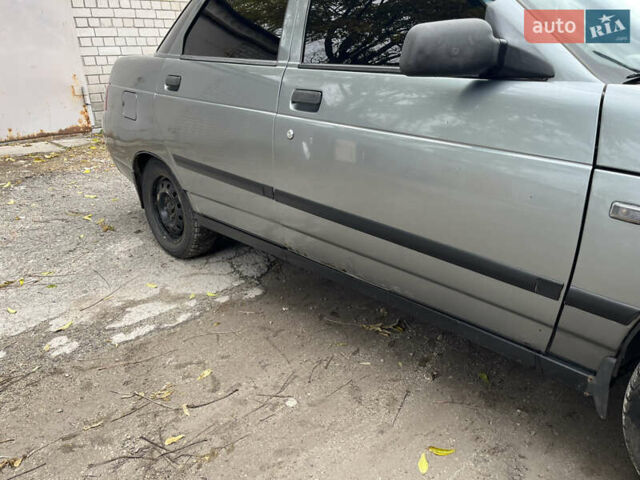 Серый ВАЗ 2110, объемом двигателя 1.6 л и пробегом 186 тыс. км за 2300 $, фото 10 на Automoto.ua