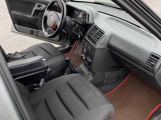 Сірий ВАЗ 2110, об'ємом двигуна 1.6 л та пробігом 193 тис. км за 2400 $, фото 10 на Automoto.ua