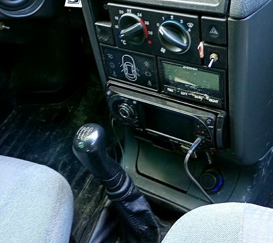 Сірий ВАЗ 2110, об'ємом двигуна 1.6 л та пробігом 170 тис. км за 2000 $, фото 5 на Automoto.ua