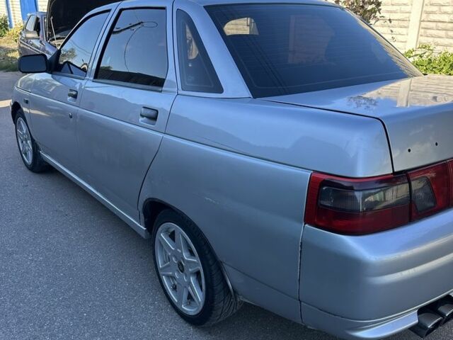 Серый ВАЗ 2110, объемом двигателя 1.6 л и пробегом 257 тыс. км за 1300 $, фото 6 на Automoto.ua