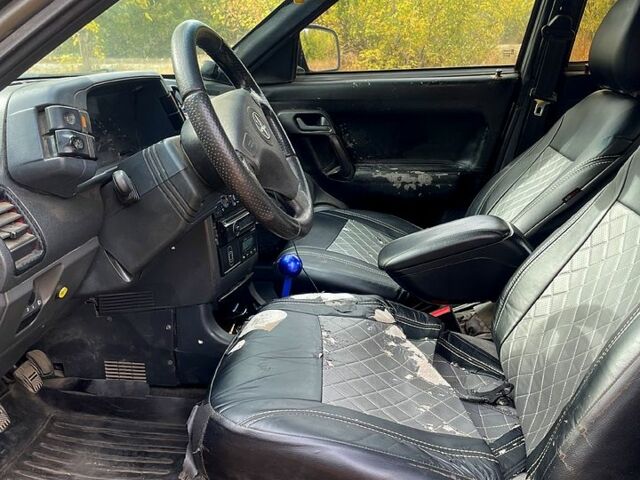 Сірий ВАЗ 2110, об'ємом двигуна 1.6 л та пробігом 225 тис. км за 2350 $, фото 6 на Automoto.ua