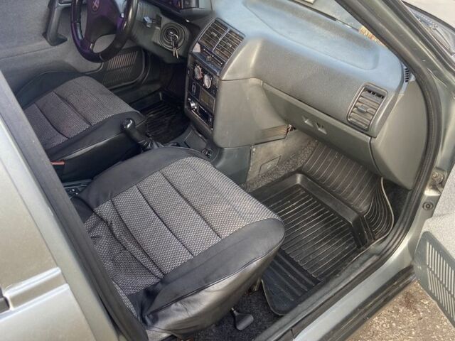 Сірий ВАЗ 2110, об'ємом двигуна 0 л та пробігом 215 тис. км за 1650 $, фото 4 на Automoto.ua