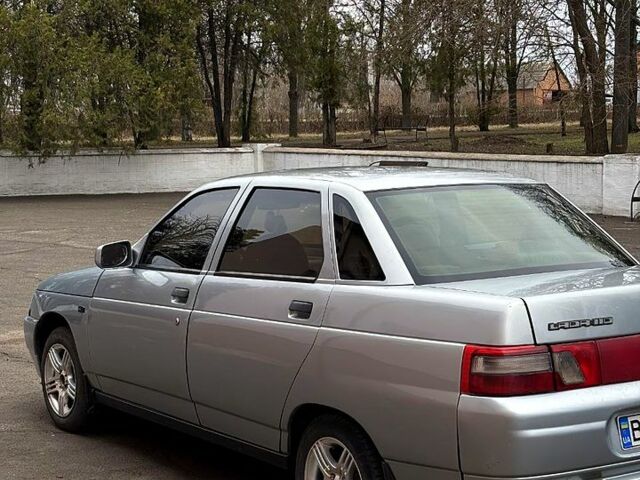 Серый ВАЗ 2110, объемом двигателя 1.6 л и пробегом 224 тыс. км за 2000 $, фото 2 на Automoto.ua