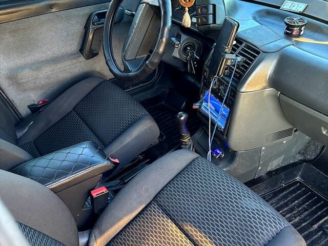 Серый ВАЗ 2110, объемом двигателя 1.6 л и пробегом 220 тыс. км за 1700 $, фото 4 на Automoto.ua