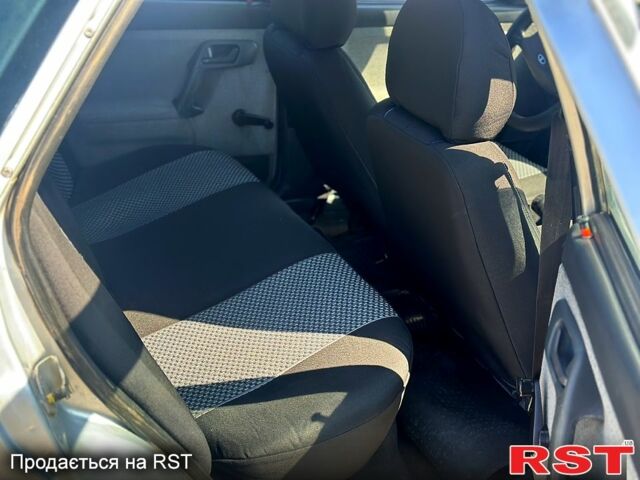 Сірий ВАЗ 2110, об'ємом двигуна 1.6 л та пробігом 208 тис. км за 2300 $, фото 5 на Automoto.ua