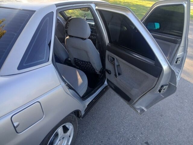 Серый ВАЗ 2110, объемом двигателя 1 л и пробегом 159 тыс. км за 2400 $, фото 7 на Automoto.ua