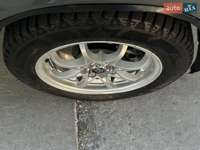 Сірий ВАЗ 2110, об'ємом двигуна 1.6 л та пробігом 108 тис. км за 2750 $, фото 37 на Automoto.ua
