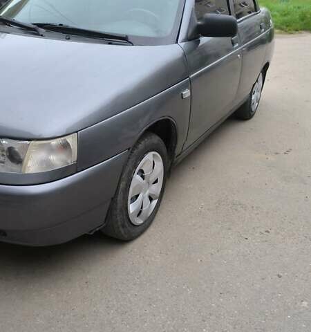 Серый ВАЗ 2110, объемом двигателя 1.6 л и пробегом 64 тыс. км за 2450 $, фото 2 на Automoto.ua