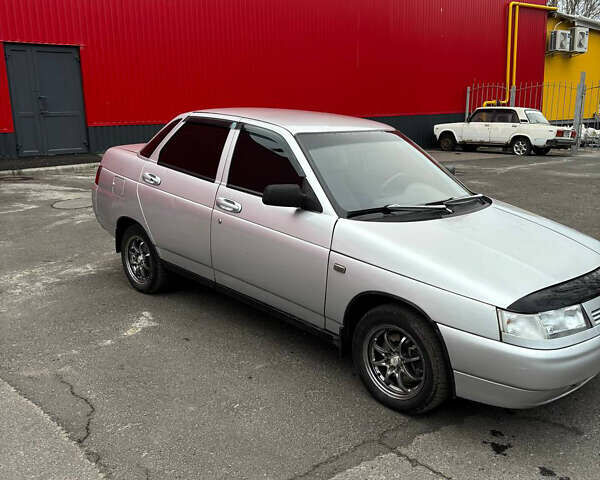 Серый ВАЗ 2110, объемом двигателя 1.6 л и пробегом 177 тыс. км за 2200 $, фото 1 на Automoto.ua