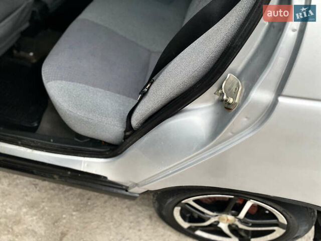 Серый ВАЗ 2110, объемом двигателя 1.6 л и пробегом 152 тыс. км за 2000 $, фото 30 на Automoto.ua