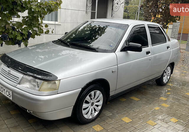 Серый ВАЗ 2110, объемом двигателя 1.6 л и пробегом 195 тыс. км за 2450 $, фото 5 на Automoto.ua