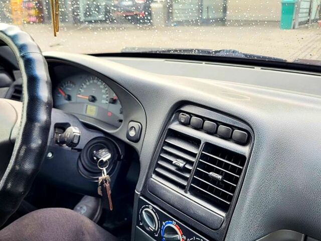 Сірий ВАЗ 2110, об'ємом двигуна 1.6 л та пробігом 135 тис. км за 1600 $, фото 3 на Automoto.ua