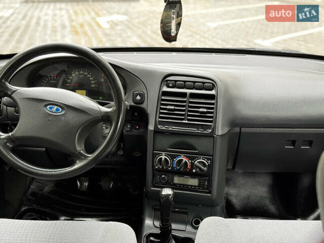 Серый ВАЗ 2110, объемом двигателя 1.6 л и пробегом 90 тыс. км за 2400 $, фото 19 на Automoto.ua