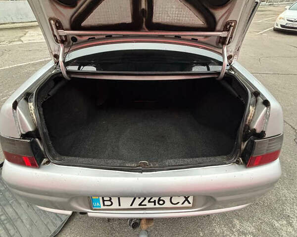 Серый ВАЗ 2110, объемом двигателя 1.6 л и пробегом 177 тыс. км за 2200 $, фото 4 на Automoto.ua