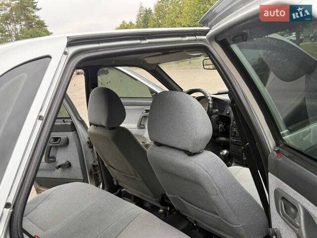 Сірий ВАЗ 2110, об'ємом двигуна 1.6 л та пробігом 240 тис. км за 2750 $, фото 20 на Automoto.ua