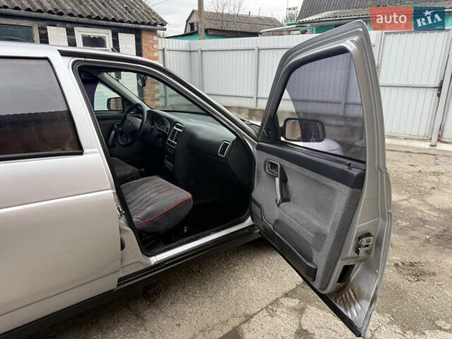 Серый ВАЗ 2110, объемом двигателя 1.6 л и пробегом 123 тыс. км за 1550 $, фото 9 на Automoto.ua