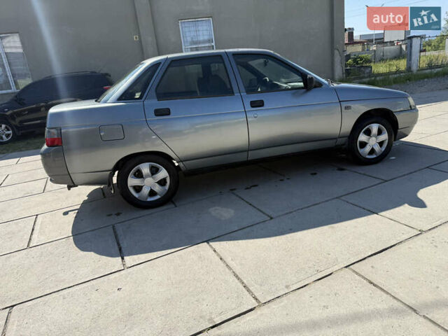 Серый ВАЗ 2110, объемом двигателя 1.6 л и пробегом 128 тыс. км за 2349 $, фото 3 на Automoto.ua