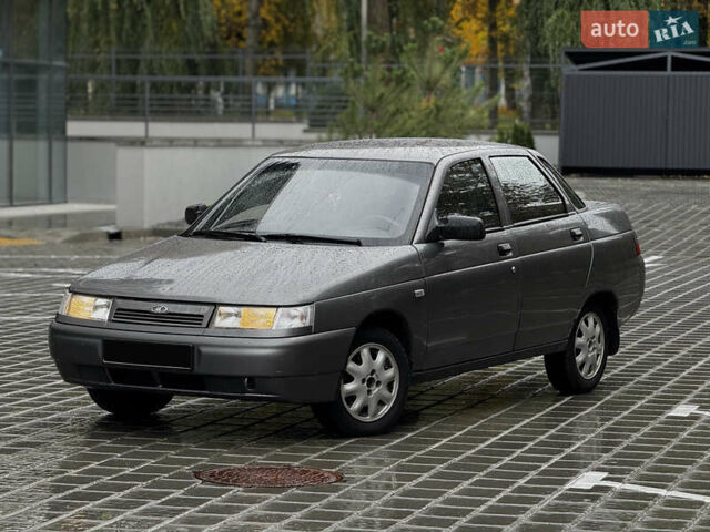 Серый ВАЗ 2110, объемом двигателя 1.6 л и пробегом 90 тыс. км за 2400 $, фото 6 на Automoto.ua