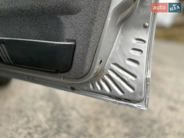 Серый ВАЗ 2110, объемом двигателя 1.6 л и пробегом 152 тыс. км за 2000 $, фото 22 на Automoto.ua