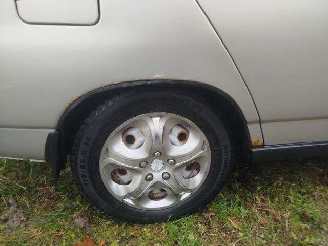 Серый ВАЗ 2110, объемом двигателя 1.6 л и пробегом 198 тыс. км за 2100 $, фото 7 на Automoto.ua