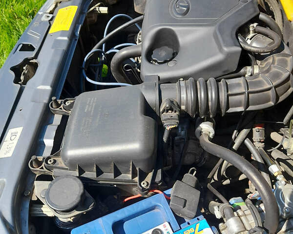 Серый ВАЗ 2110, объемом двигателя 1.6 л и пробегом 173 тыс. км за 3200 $, фото 6 на Automoto.ua