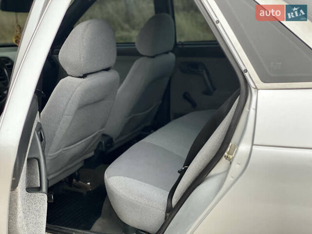 Серый ВАЗ 2110, объемом двигателя 1.6 л и пробегом 152 тыс. км за 2000 $, фото 28 на Automoto.ua