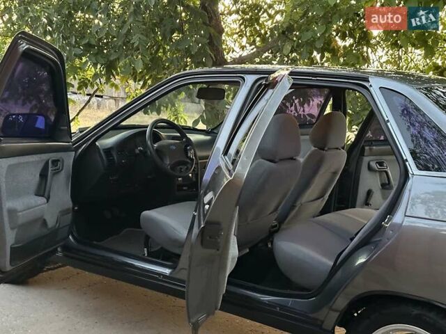Сірий ВАЗ 2110, об'ємом двигуна 1.6 л та пробігом 108 тис. км за 2750 $, фото 22 на Automoto.ua