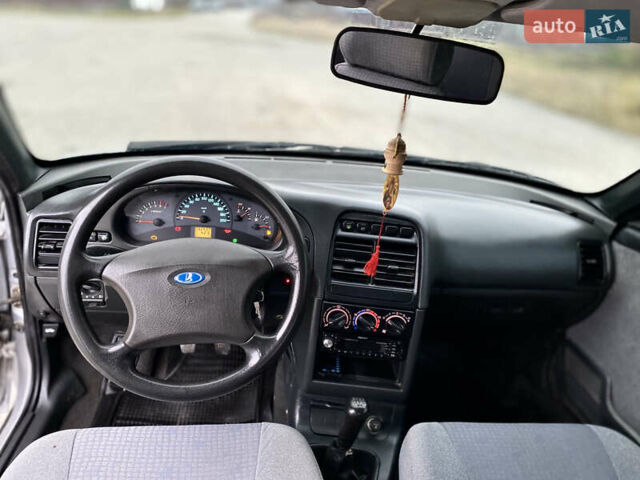 Серый ВАЗ 2110, объемом двигателя 1.6 л и пробегом 152 тыс. км за 2000 $, фото 32 на Automoto.ua