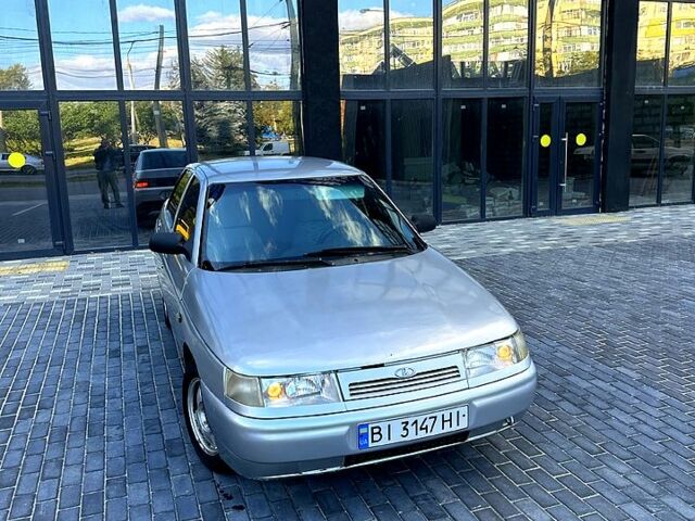 Сірий ВАЗ 2110, об'ємом двигуна 1.6 л та пробігом 200 тис. км за 1999 $, фото 2 на Automoto.ua