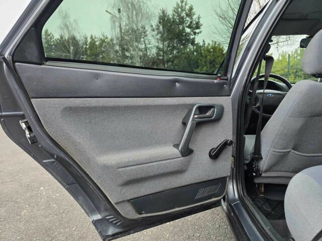 Сірий ВАЗ 2110, об'ємом двигуна 1.6 л та пробігом 194 тис. км за 2299 $, фото 14 на Automoto.ua