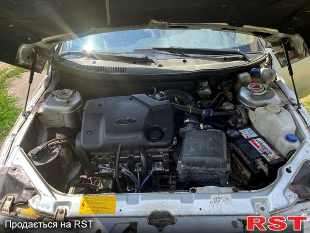 Серый ВАЗ 2110, объемом двигателя 1.5 л и пробегом 324 тыс. км за 650 $, фото 5 на Automoto.ua