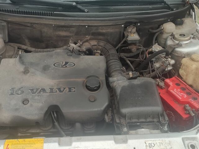 Серый ВАЗ 2110, объемом двигателя 2 л и пробегом 200 тыс. км за 1200 $, фото 5 на Automoto.ua