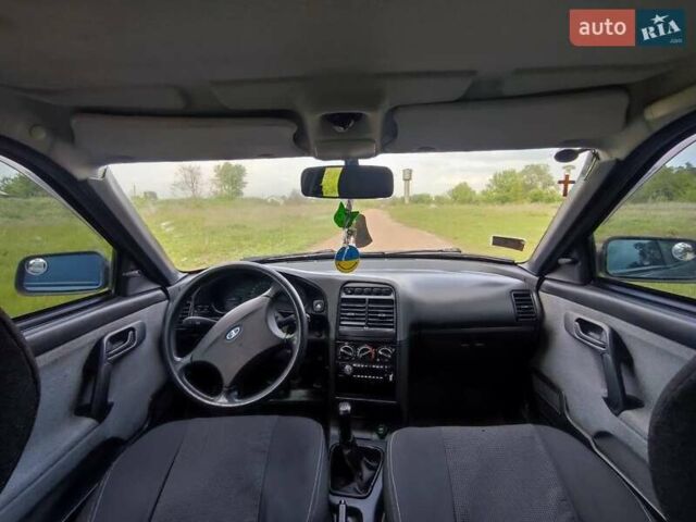 Серый ВАЗ 2110, объемом двигателя 1.6 л и пробегом 169 тыс. км за 1900 $, фото 5 на Automoto.ua